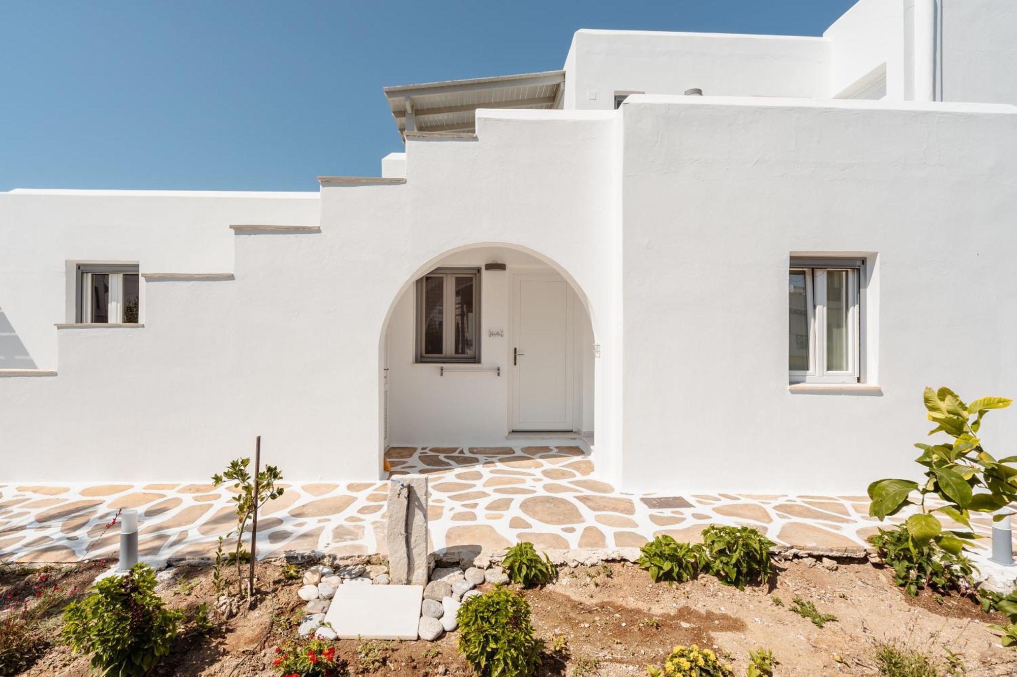Celestial Seaview Apartments- Ariadne Naxos City Εξωτερικό φωτογραφία